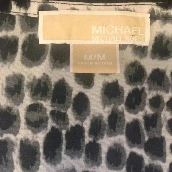 Michael MICHAEL KORS Black & White knotted Front Metal loops Shoulder Top-M - Picture 8 of 9